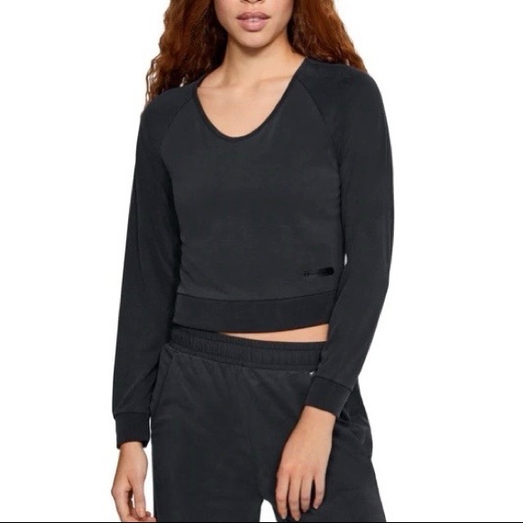 Under Armour Tops - Under Armour Unstoppable Pullover